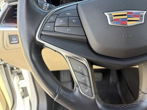 Used 2019 Cadillac XT5 Luxury FWD image 21