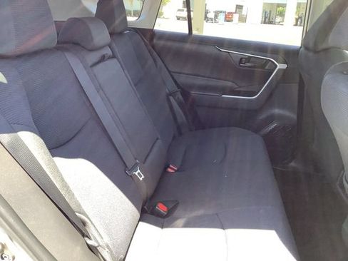 Used 2022 Toyota RAV4 LE AWD/4WD image 33