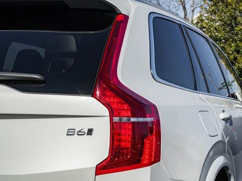 Certified 2023 Volvo XC90 B6 Plus w/ Protection Package Premier image 6