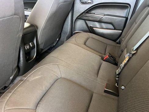 Used 2022 Chevrolet Colorado LT RWD image 14