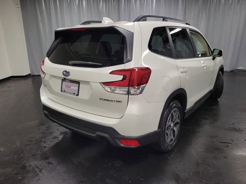 Used 2019 Subaru Forester Premium image 9