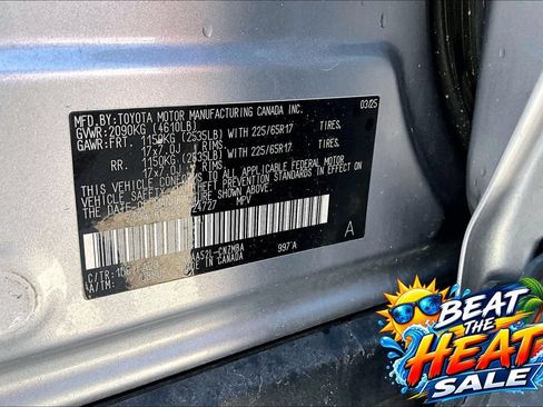 Used 2025 Toyota RAV4 XLE FWD image 37
