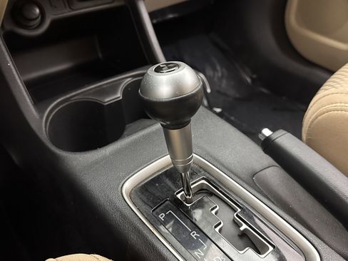 Used 2016 Mitsubishi Outlander SE image 13