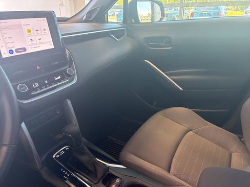 Used 2023 Toyota Corolla Cross AWD Hybrid w/ Moonroof Package image 20