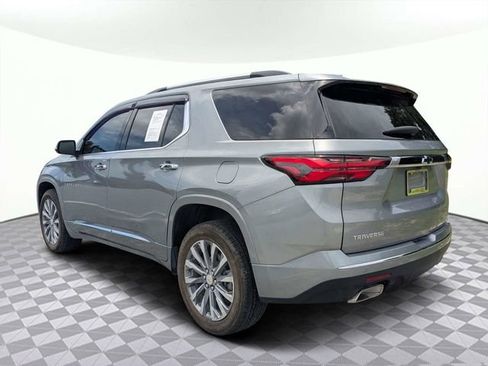 Used 2023 Chevrolet Traverse Premier FWD image 6