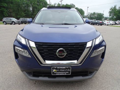 Used 2021 Nissan Rogue AWD SV w/ SV Premium Package image 5