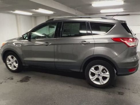 Used 2014 Ford Escape SE w/ Equipment Group 201A FWD image 6