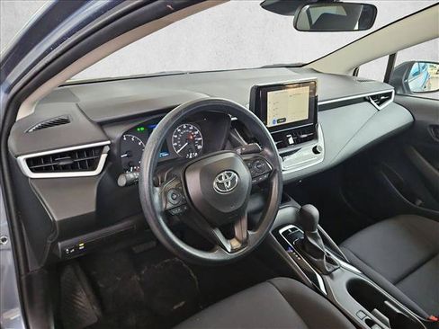 Used 2025 Toyota Corolla LE FWD image 10
