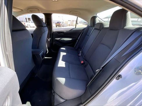 Used 2022 Toyota Corolla LE image 19