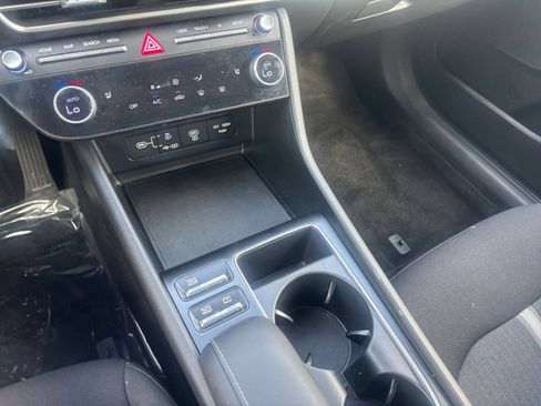 Used 2025 Hyundai Sonata SEL FWD image 42
