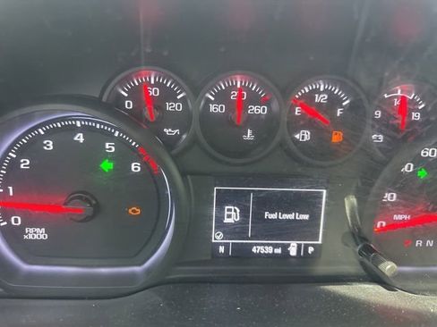 Used 2021 Chevrolet Silverado 1500 Custom image 21