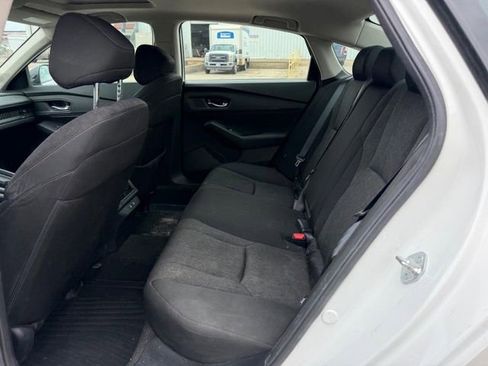 Used 2025 Honda Accord SE image 6