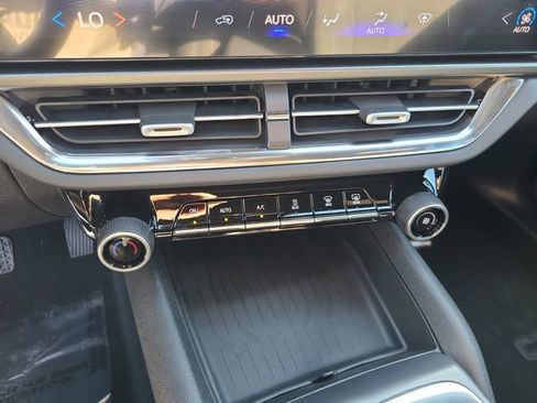 New 2026 Chevrolet Equinox EV LT image 31