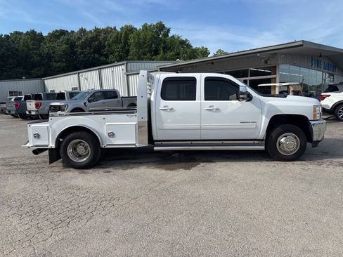 Used 2011 Chevrolet Silverado 3500 LTZ w/ LTZ Plus Package AWD/4WD image 17
