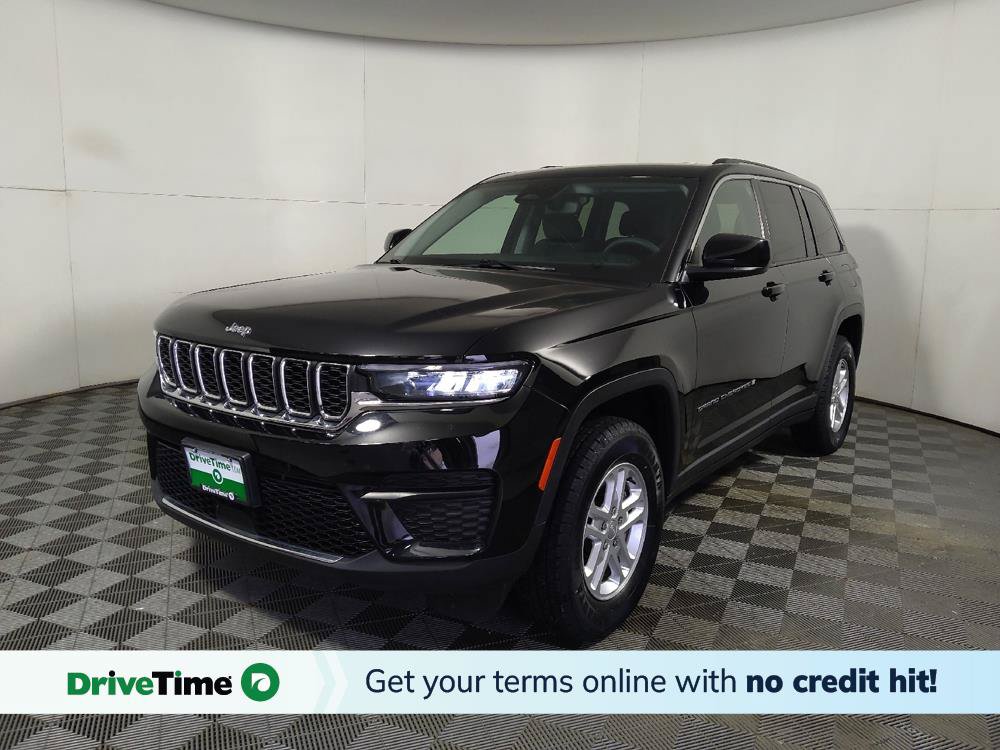Used 2023 Jeep Grand Cherokee Laredo AWD/4WD image 1