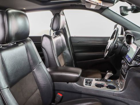 Used 2020 Jeep Grand Cherokee Altitude image 27