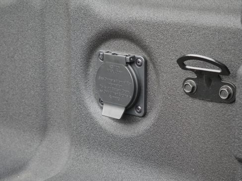 Certified 2024 Nissan Frontier PRO-4X w/ Pro Convenience Package image 26