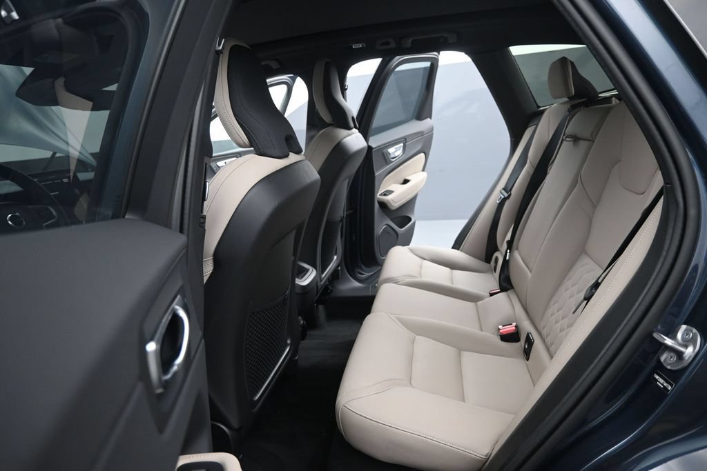 Certified 2026 Volvo XC60 B5 Plus AWD/4WD image 20