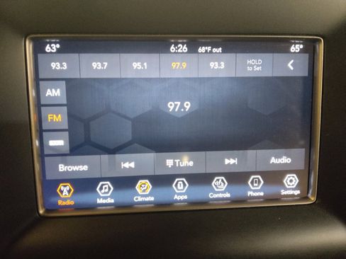 Used 2021 Jeep Grand Cherokee Laredo w/ Security & Convenience Group AWD/4WD image 25