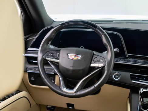 Used 2023 Cadillac Escalade ESV Premium Luxury AWD/4WD image 12