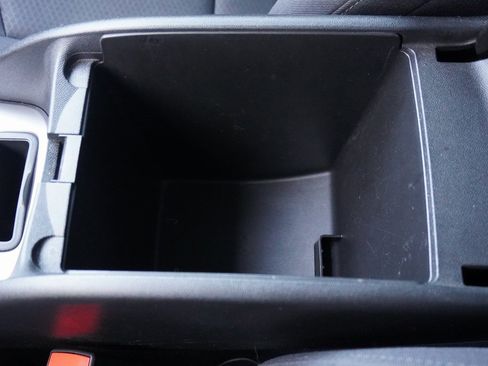 Used 2016 Chevrolet Malibu LT image 12