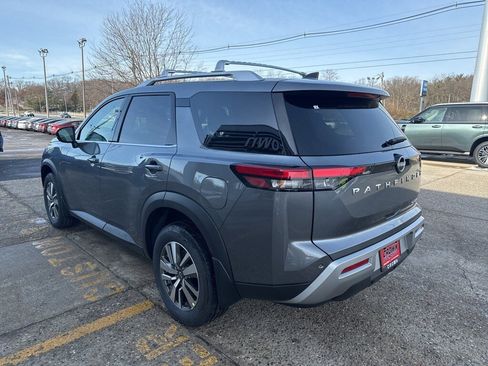 New 2025 Nissan Pathfinder SL image 6