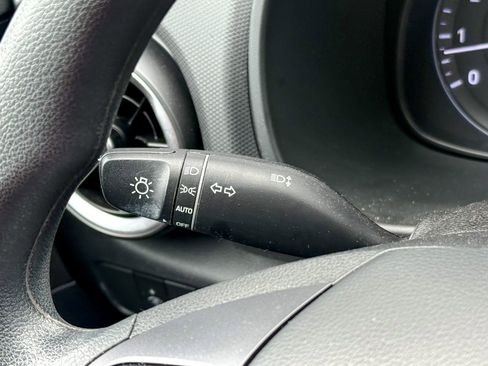 Used 2023 Hyundai Kona SEL AWD/4WD image 28