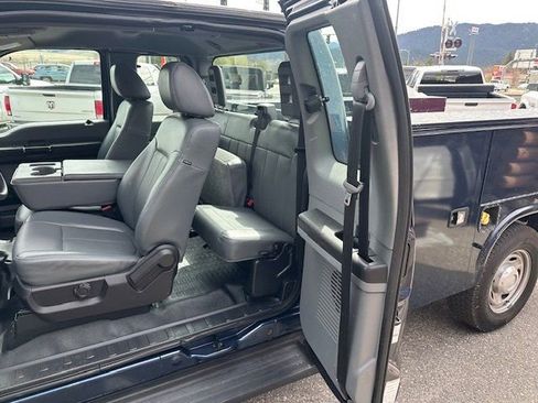 Used 2016 Ford F250 XL w/ Power Equipment Group AWD/4WD image 9