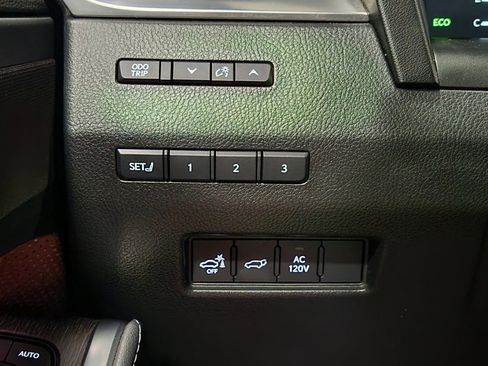 Used 2024 Lexus GX 550 w/ Accessory Package (Z1) image 40