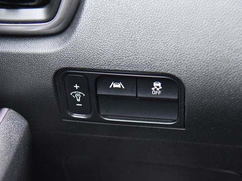 Used 2023 Kia Sorento LX image 28