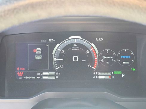 Used 2023 Toyota Tundra Platinum w/ Advanced Package AWD/4WD image 23