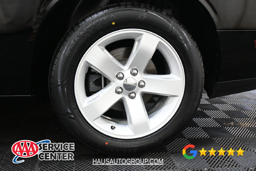 Used 2013 Dodge Challenger SXT RWD image 23