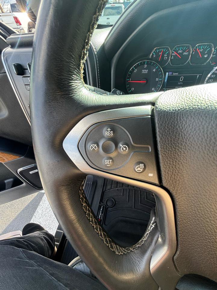 Used 2018 Chevrolet Silverado 1500 LTZ w/ LTZ Plus Package AWD/4WD image 15