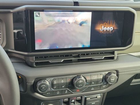 New 2026 Jeep Gladiator Mojave image 9