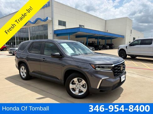 Used 2024 Honda Pilot LX image 1