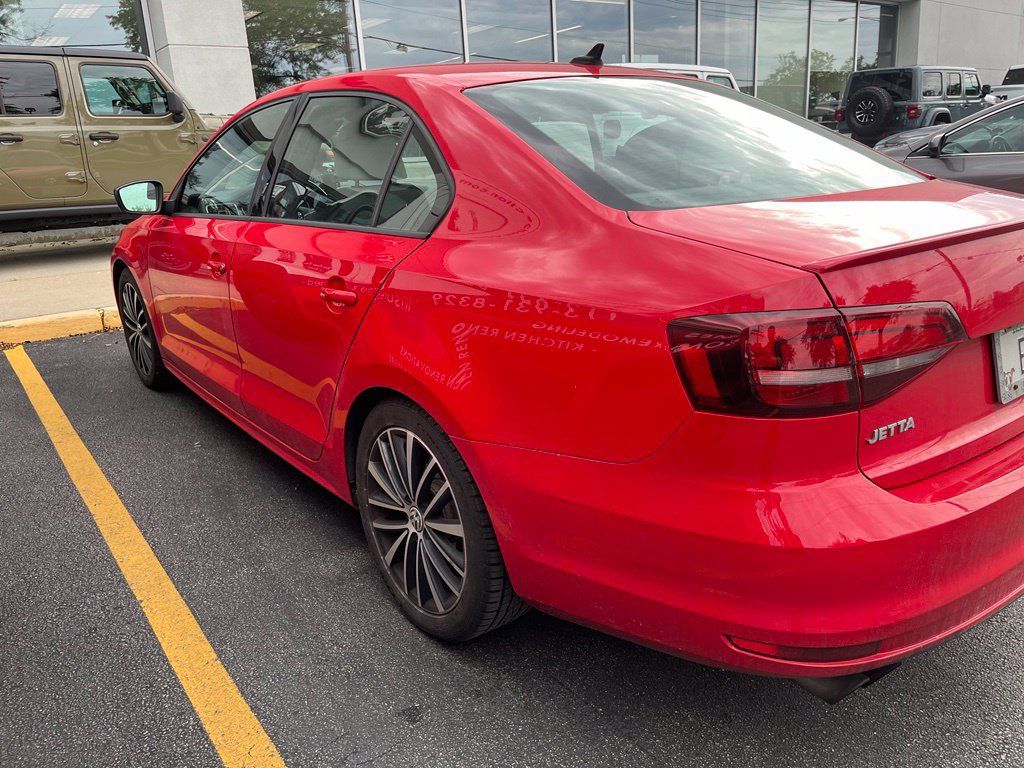 Used 2016 Volkswagen Jetta Sport w/ Lighting Package FWD image 6