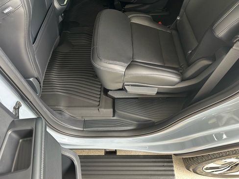 New 2025 Ford Expedition Platinum w/ Driver's Package image 27