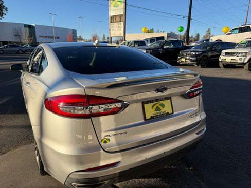 Used 2019 Ford Fusion Titanium image 3
