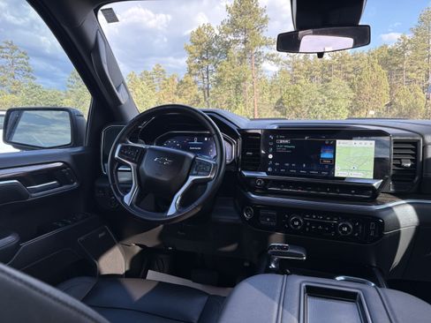 Used 2022 Chevrolet Silverado 1500 LT Trail Boss w/ Convenience Package II AWD/4WD image 15