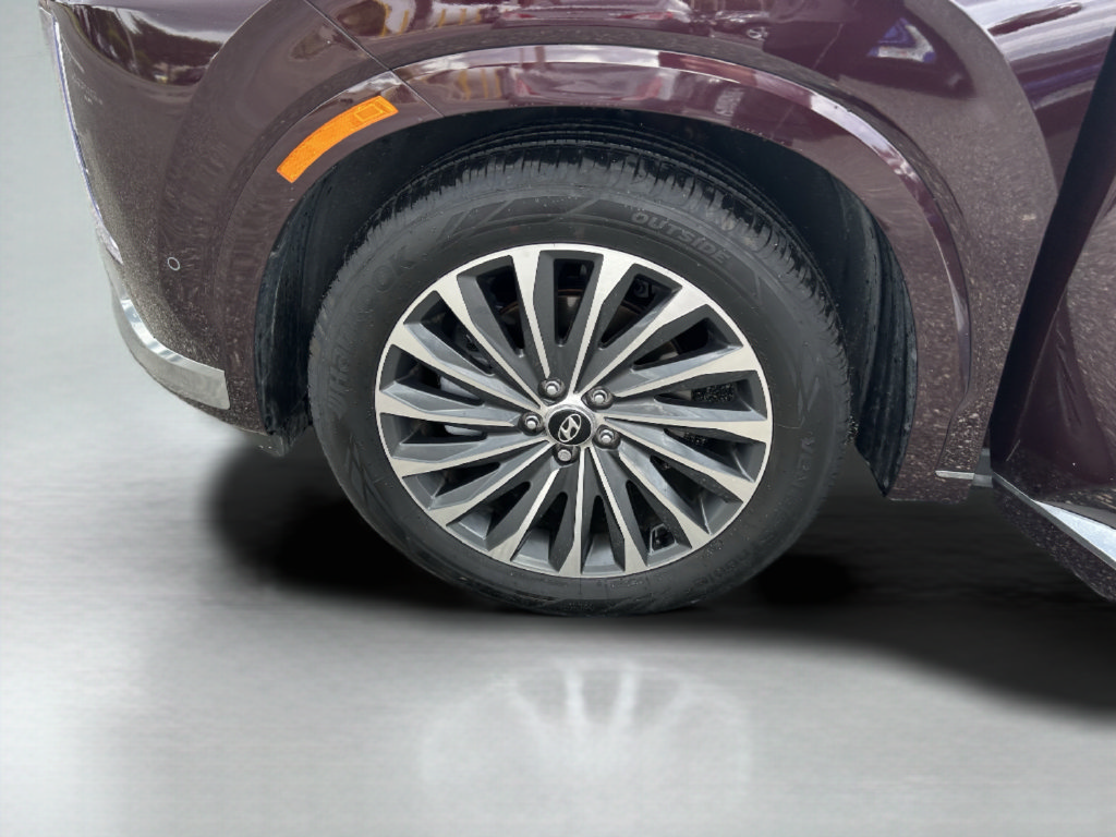 Certified 2024 Hyundai Palisade Calligraphy FWD image 38