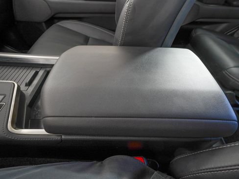 Used 2024 Lexus GX 550 image 30