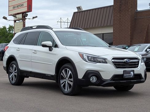 Used 2018 Subaru Outback 3.6R Limited AWD/4WD image 5