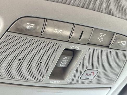 Used 2023 Nissan Maxima Platinum w/ Sport Mat Group FWD image 29