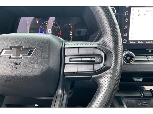 Used 2023 Chevrolet Colorado Trail Boss w/ Technology Package image 21