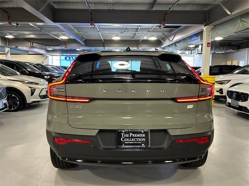 Certified 2023 Volvo C40 P8 Recharge Ultimate w/ Protection Package Premier image 3