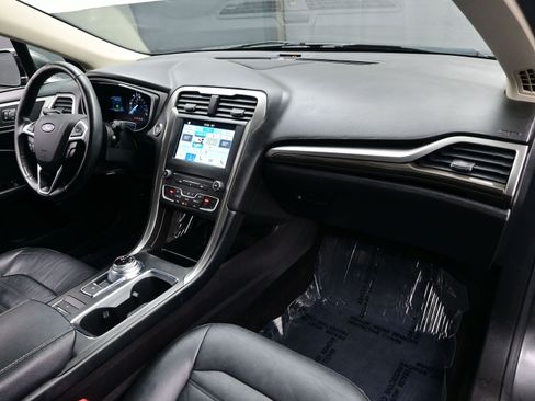 Used 2017 Ford Fusion Energi SE image 15