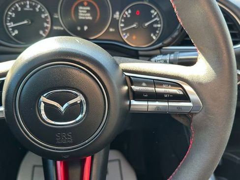 Used 2021 MAZDA MAZDA3 Premium Plus image 22