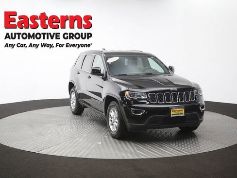 Used 2018 Jeep Grand Cherokee Laredo RWD image 51