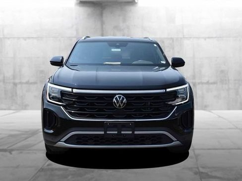Certified 2024 Volkswagen Atlas Cross Sport SE AWD/4WD image 4