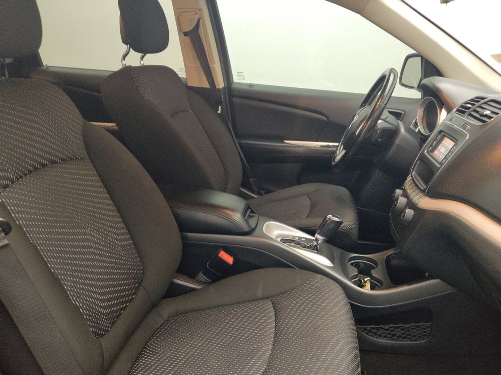 Used 2020 Dodge Journey SE w/ SE Popular Equipment Group FWD image 21